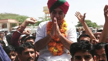 രാജസ്ഥാനില് ബിജെപിക്ക് പ്രതിസന്ധിയേറുന്നു; ജസ്വന്ത് സിങിന്റെ മകന് പാര്ട്ടി വിട്ടു