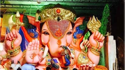 ఇంకా బయల్దేరని బాలాపూర్ గణపతి.. భక్తుల ఎదురుచూపులు