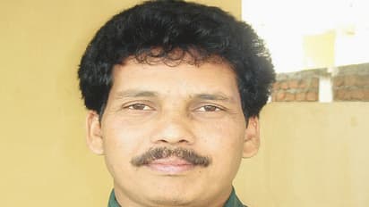 కొనసాగుతున్న సర్వేశ్వరరావు అంతిమయాత్ర