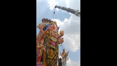 గంగమ్మ ఒడికి చేరిన ఖైరతాబాద్ మహా గణపతి (ఫోటోలు)