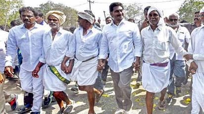 కారణమిదే: వైసీపీకి కీలక నేతల గుడ్బై