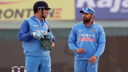 భారత్-పాక్ మ్యాచ్: ధోనీ అడుగుజాడల్లో రోహిత్