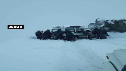 ಹಿಮಪಾತದಲ್ಲಿ ಕಾಣೆಯಾದ ದೇಶದ ಭವಿಷ್ಯ: 35 ಐಐಟಿ ವಿದ್ಯಾರ್ಥಿಗಳು ನಾಪತ್ತೆ!