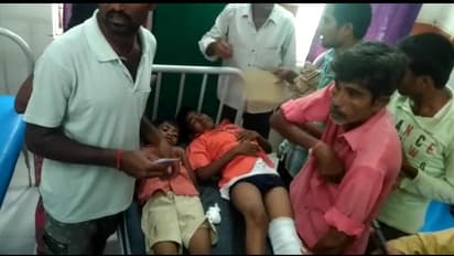 చిన్నారులకు తప్పిన పెను ప్రమాదం...స్కూల్ బస్సును ఢీకొన్న ఆయిల్ ట్యాంకర్