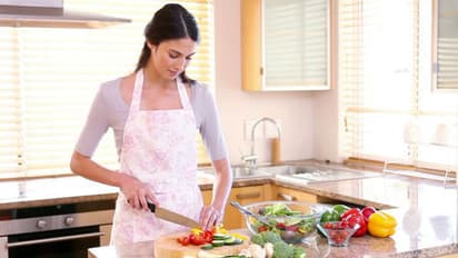 ചിലര് പാചകം ചെയ്യുന്നത് ഭക്ഷണം കഴിക്കാനല്ല; പിന്നെ...