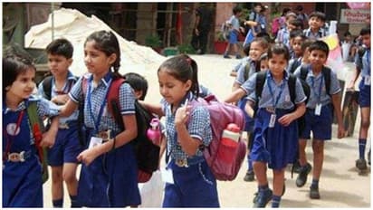 1, 2 ನೇ ಕ್ಲಾಸಲ್ಲಿ ಹೋಂವರ್ಕ್ ನೀಡಿದರೆ ಶಾಲೆ ಮಾನ್ಯತೆ ರದ್ದು