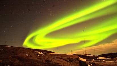 पृथ्वी पर आज सोलर तूफान: इंटरनेट-मोबाइल हो सकते हैं ठप, पॉवर ग्रिड फेल होने से अंधेरा छा जाएगा?