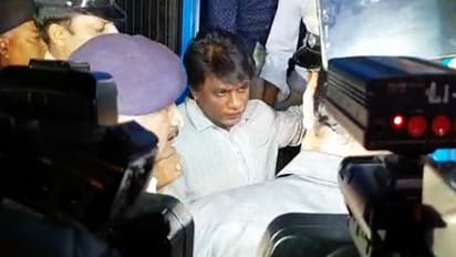 రోడ్డుకెక్కిన హీరో విజయ్ కుటుంబం!