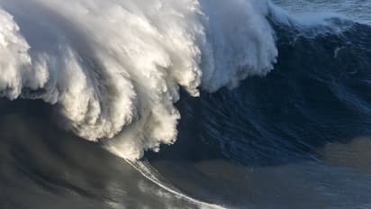 ക്യാർ ചുഴലിക്കാറ്റ്: കേരള തീരത്ത് ഉയർന്ന തിരമാലയ്ക്ക് സാധ്യത