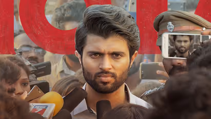 విజయ్ నోటా ప్రీమియర్ షోస్ .. తమిళ్ - తెలుగు ఒకేసారి!