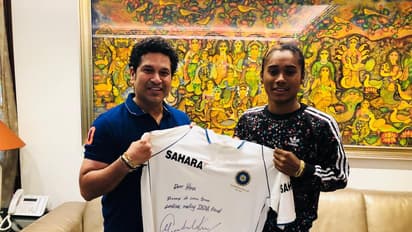 ಚಿನ್ನದ ಹುಡುಗಿ ಹಿಮಾ ದಾಸ್ಗೆ ತೆಂಡುಲ್ಕರ್ ಸ್ಪೆಷಲ್ ಗಿಫ್ಟ್!