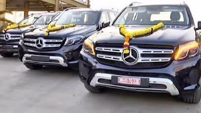 Surat diamond trader Savji Dholakia to give 600 cars to employees as Diwali gift