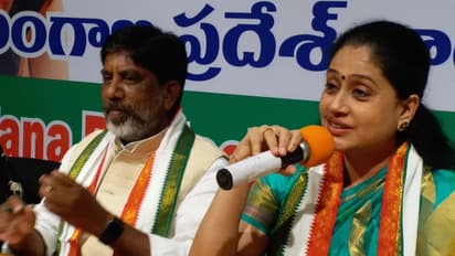 చిరంజీవి, పవన్ లపై విజయశాంతి సంచలన కామెంట్స్