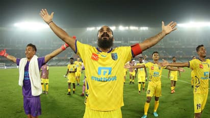 'ഇതിനിരിക്കട്ടെ ഒരു കയ്യടി'; വൈക്കിംഗ് ക്ലാപ്പോടെ ജയമാഘോഷിച്ച് മഞ്ഞപ്പട- വീഡിയോ