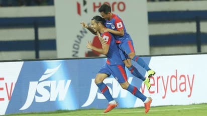 ஹீரோ ஐஎஸ்எல் போட்டிகள்… சீசன் 4 சேம்பியன் அணியை 1– 0 என்ற கோல் கணக்கில் தோற்கடித்த பெங்களூரு அணி !!