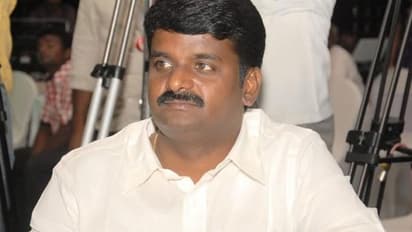 அமைச்சர் விஜயபாஸ்கரை கொன்று விடுவேன் என்று சொன்னவர் சரண்டர்... புதுக்கோட்டை நீதிமன்றத்தில் ஆஜர்!