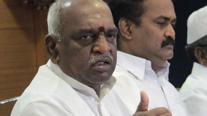 அது பங்காளிச்சண்டை... என்கிட்ட கேட்காதீங்க... பொன்னார் பொளேர்!