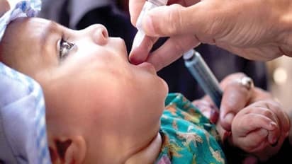 പോളിയോ; കുട്ടികൾക്ക് വാക്സിനേഷൻ നിഷേധിക്കുന്ന രക്ഷിതാക്കള്ക്ക് പിഴയും ജയിൽ ശിക്ഷയും; നടപടിയുമായി പാകിസ്ഥാൻ