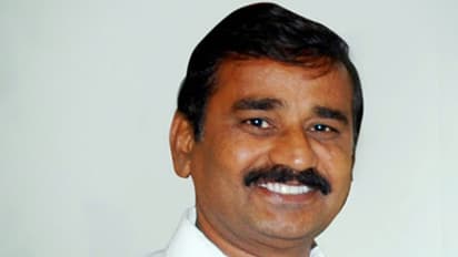 కూసుకుంట్ల ఎఫెక్ట్: వేనేపల్లికి షాకిచ్చిన టీఆర్ఎస్