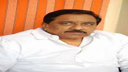 ఆ పార్టీకి ఓటేస్తే తెలుగుజాతి ఆత్మగౌరవాన్ని ఢిల్లీకి తాకట్టు పెట్టినట్లే