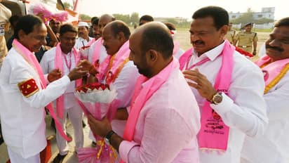 నిజామాబాద్ ప్రజా ఆశిర్వాద సభలో కేసీఆర్ (పోటోలు)