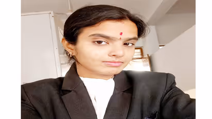 26ನೇ ವಯಸ್ಸಿಗೆ ನ್ಯಾಯಾಧೀಶೆಯಾದ ವಿಜಯಪುರ ಯುವತಿ