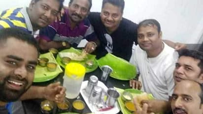 ഊട്ടിയിൽ 250 അടി താഴ്ച്ചയിൽ വാഹനം മറിഞ്ഞ് അഞ്ച് പേർ മരിച്ചു