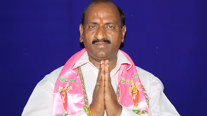 అనుచరులతో ఏనుగు రవీందర్ రెడ్డి భేటీ: కాంగ్రెస్లో చేరుతారా?