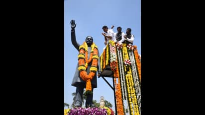 హరీష్, కేటిఆర్ సరదా కబుర్లు (ఫొటోలు)