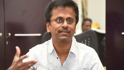 ఇంటర్వ్యూలు ఇవ్వకూడదు.. ఆర్టిస్ట్ లకు స్టార్ డైరెక్టర్ హెచ్చరిక!