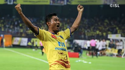 ഇത് കലിപ്പടക്കല്; കൊച്ചിയെ ത്രസിപ്പിച്ച് മഞ്ഞപ്പടയുടെ ആദ്യ ഗോള്