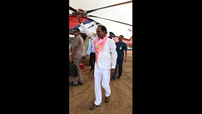 వనపర్తి సభలో చంద్రబాబును టార్గెట్ చేసిన కేసిఆర్ (ఫొటోలు)