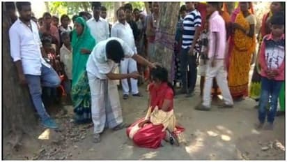 இதுக்கு தீர்வே கிடையாதா? இது ஒரு குத்தமா? பெண்ணை மரத்தில் கட்டி வைத்து வெறித்தனமாக அடித்த ஊர் மக்கள்!