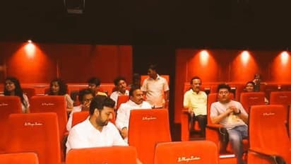 இரட்டை குவளையால் ஊரையும் சேரியையும் இணைத்து விட்டான் ... ஸ்டாலின் குடும்பத்தினர் வாழ்த்து...