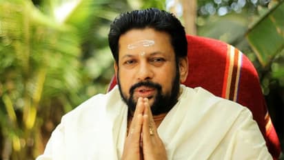 ശബരിമലയിൽ കയറിയാലേ സ്ത്രീ വിമോചനമാകുമെന്ന് പറയുന്നത് എന്തടിസ്ഥാനത്തില്: തന്ത്രി കണ്ഠരര് രാജീവ്