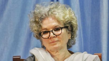 അഞ്ച് വർഷമായി എന്താ നടക്കുന്നത്, ഭരണകൂടം പൊട്ടൻ കളിക്കരുത്; 'അതിജീവിത' വിഷയത്തിൽ സർക്കാരിനെതിരെ സാറാ ജോസഫ്