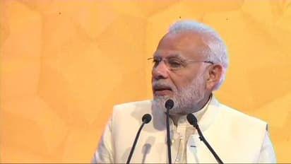 देहरादून इंवेस्टर्स समिट में बोले पीएम मोदी, गुजरात को बनाना चाहता था साउथ कोरिया