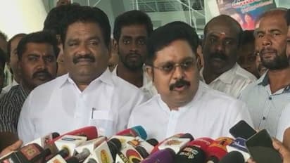 அவங்க 2 பேரும் செம்ம பீதியில் இருக்காங்க... பகீர் கிளப்பும் தினகரன்!