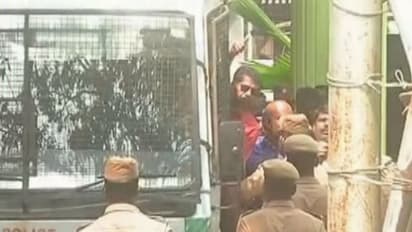 நக்கீரன் கோபாலுக்கு மருத்துவ பரிசோதனை... மாலைக்குள் நீதிமன்றத்தில் ஆஜர்...!