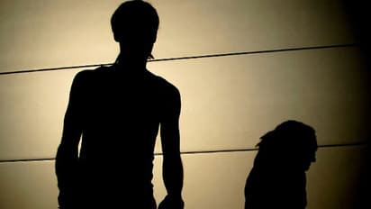 గెస్ట్ హౌస్ కి రమ్మని వేధించేవాడు.. హీరోపై ఆరోపణలు!