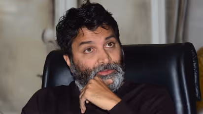 త్రివిక్రమ్ తీసుకున్న అడ్వాన్స్ ..వడ్డీతో వెనక్కి ఇమ్మంటున్నారు!?