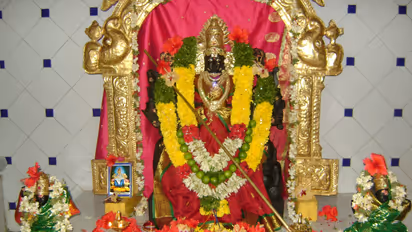 దేవీ నవరాత్రులు.. బాలా త్రిపుర సుందరిగా అమ్మవారు..!