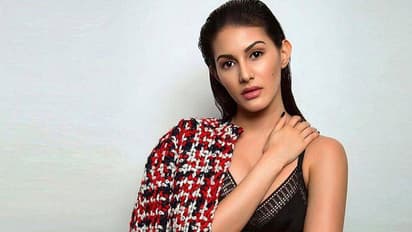 స్టార్ హీరోపై హీరోయిన్ షాకింగ్ కామెంట్స్!