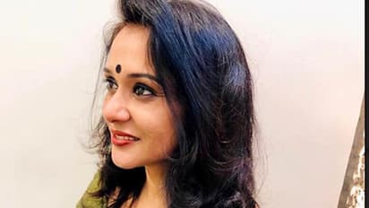 'ആ കുട്ടിയുടെ റൂം, ആ നടന്റെ റുമിനടുത്തേക്ക് മാറ്റിയത് എന്തിന്'; മുകേഷ് വിഷയത്തില് മാലപാര്വതി