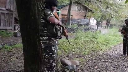 ताबड़तोड़ कार्रवाई से आतंकी बैकफुट पर, हताशा में निहत्थे लोगों को बना रहे निशाना