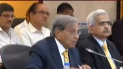 ప్రత్యేక హోదా: 15వ ఆర్థిక సంఘం చైర్మన్ సంచలన వ్యాఖ్యలు