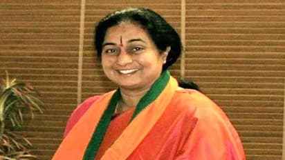 పీఛే ముడ్: పద్మినీరెడ్డి సాయంత్రానికల్లా మళ్లీ.. (వీడియో)