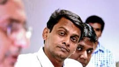 மனைவியுடன் தகராறு… தூக்கிட்டு தற்கொலை செய்து கொண்ட சங்கர் ஐஏஎஸ் அகாடமி நிறுவனர்… அதிர்ச்சியில் மாணவர்கள்…