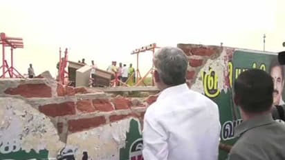 తప్పిన పెను ప్రమాదం.. గోడను ఢీకొట్టి ఎగిరిన ఎయిర్ ఇండియా విమానం