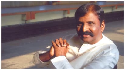 நாட்டை காக்க ஒன்றுபடுவோம்... கொரோனாவிற்கு எதிராக கவிஞர் வைரமுத்து விடுத்த அறைக்கூவல்...!